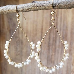 Bridal pearl dainty earrings